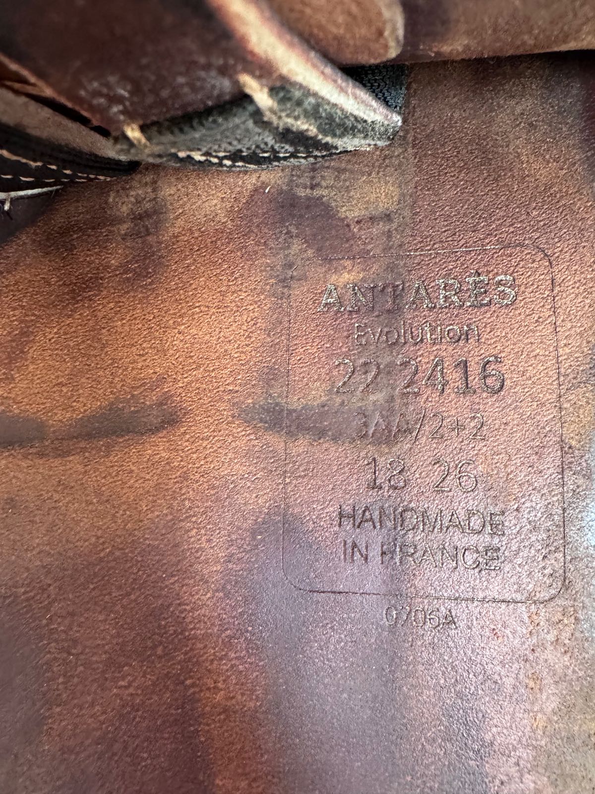 18" Antares Evolution Saddle - 2022 - 3AA - Grain / Buffalo - Excellent!