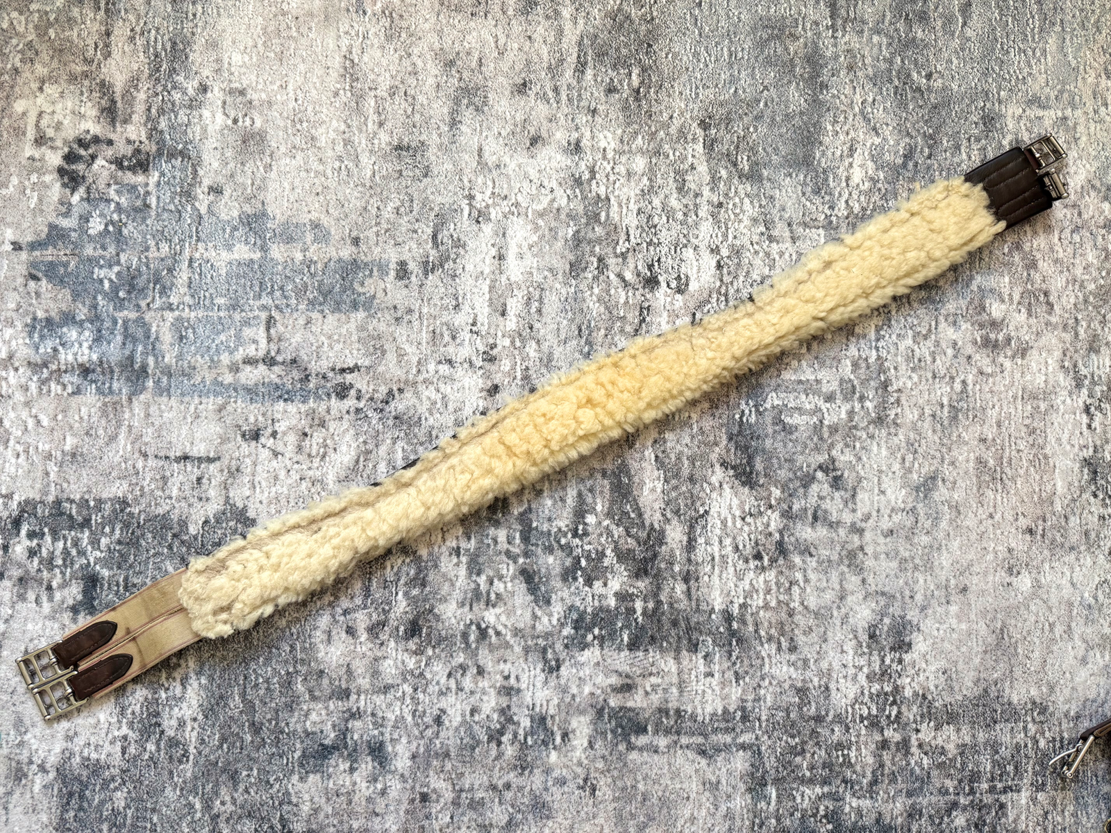 52" Edgewood Fancy Stitched Sheepskin Lined Classic Hunter Girth