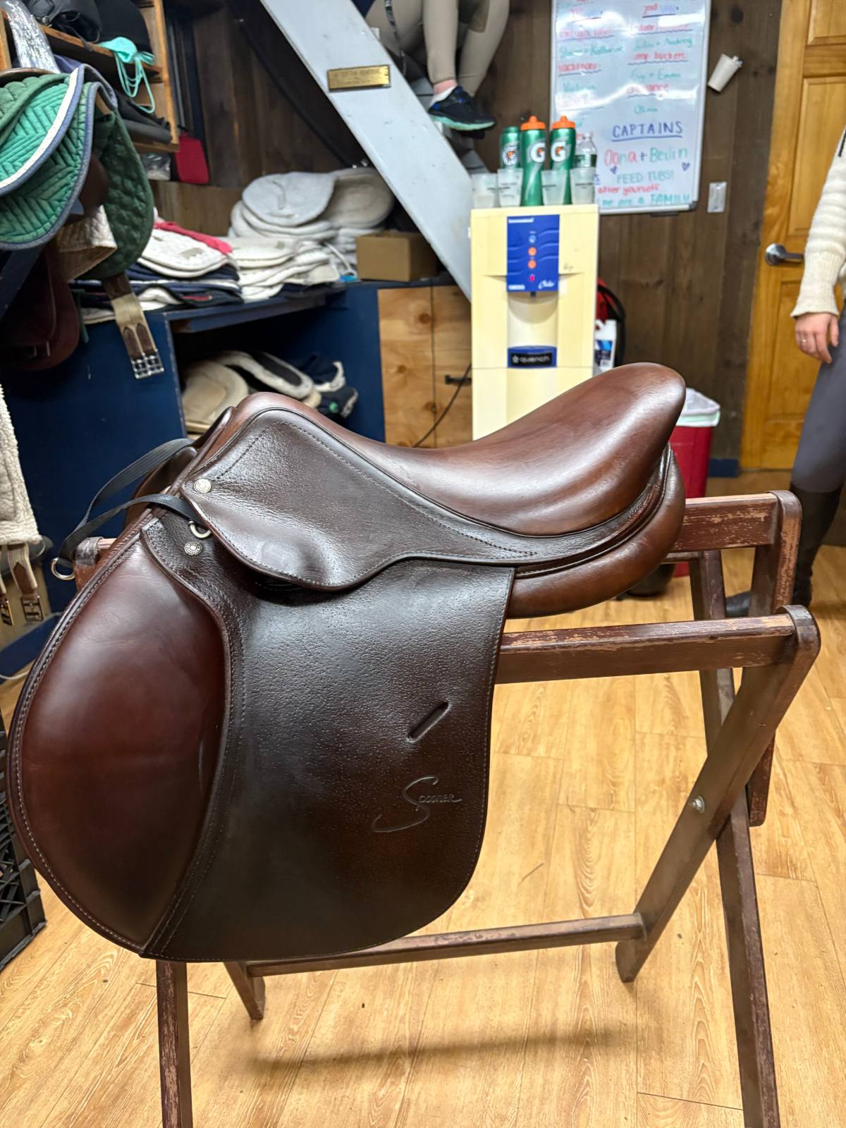 2023 2A Antares Spooner Saddle 17"
