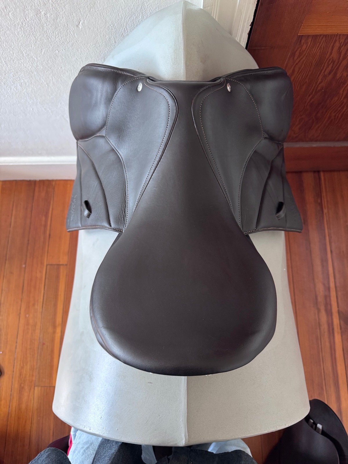 18" Voltaire Blue Infinite PRO Saddle - 2020 - 2A - Full Buffalo - MINT!