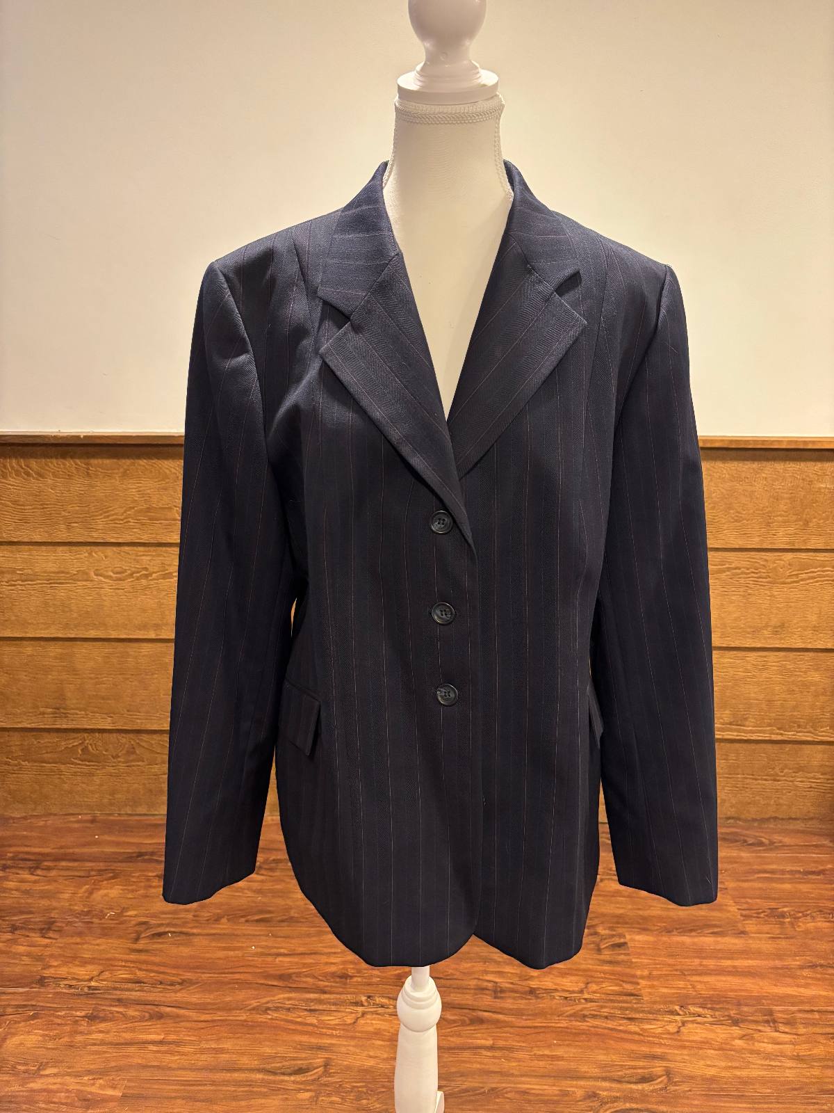 Millers Woman's Hunt Show Jacket Size 22