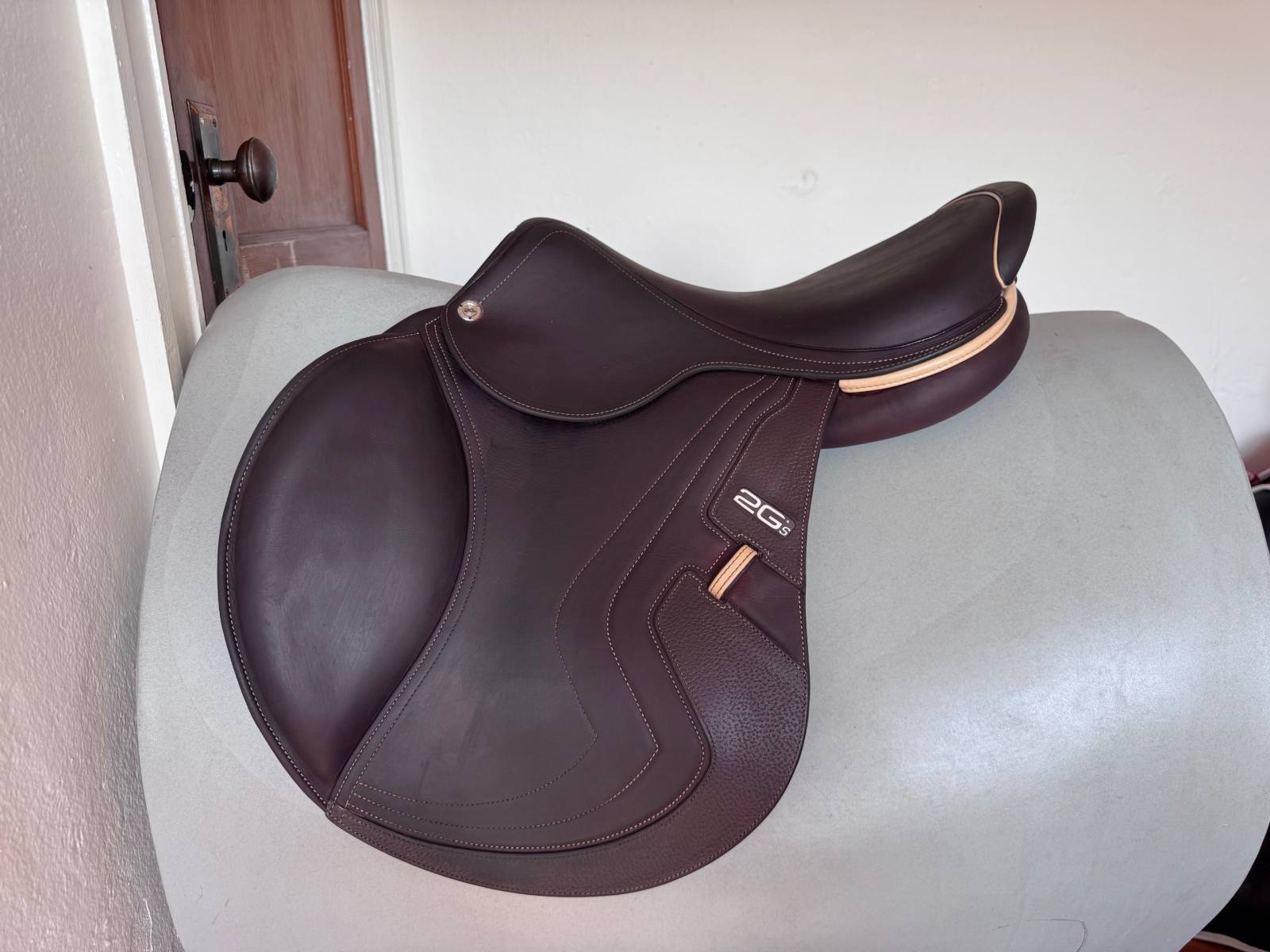 17.5" 2024 CWD SE40 Mademoiselle 2Gs PRO DYNAMICK Saddle - 3C - Full Buffalo - MINT!