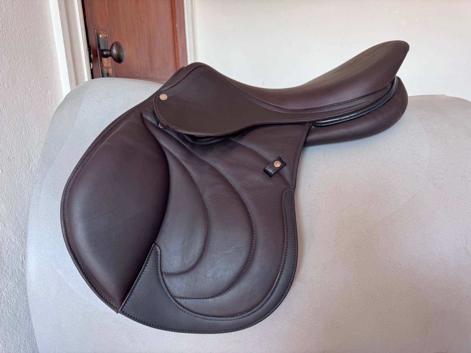 17.5" Antares Evolution-D Saddle - 2023 - 1N - Full Buffalo - STUNNING!
