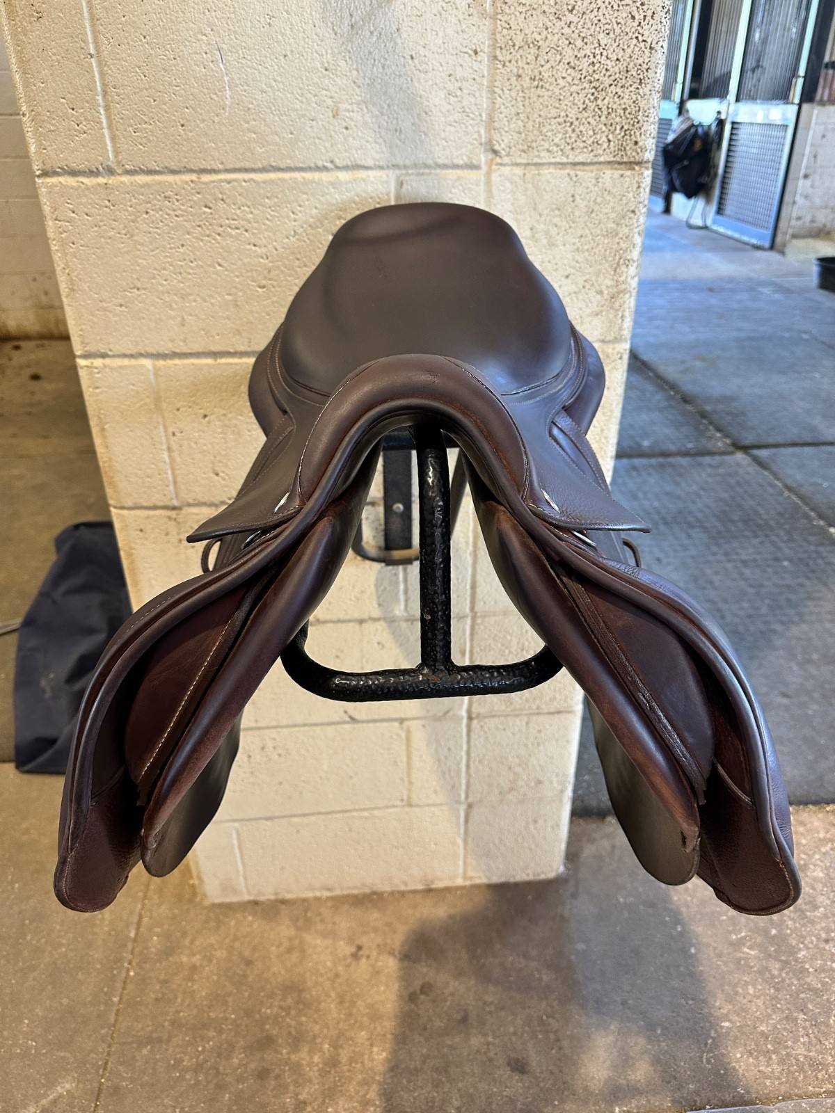 CWD SE01 17.5 2L Close Contact Saddle (2022) – Excellent Condition