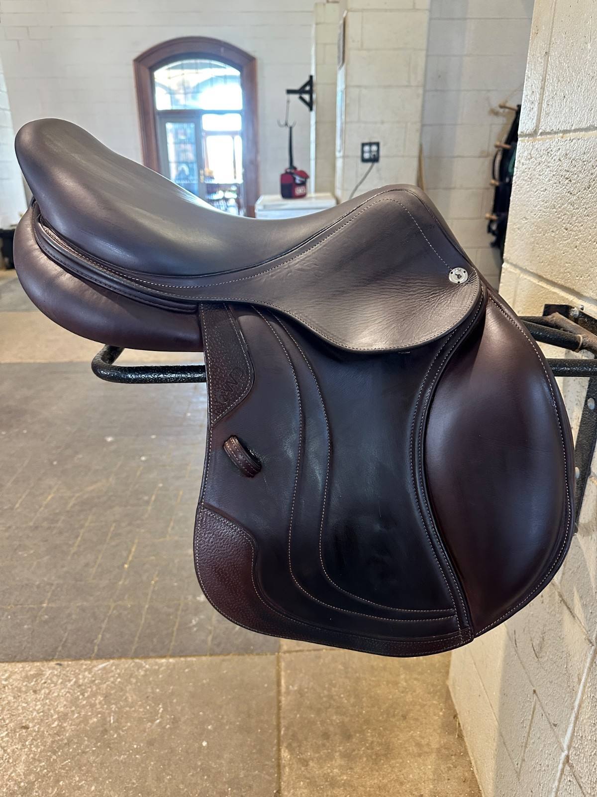 CWD SE01 17.5 2L Close Contact Saddle (2022) – Excellent Condition