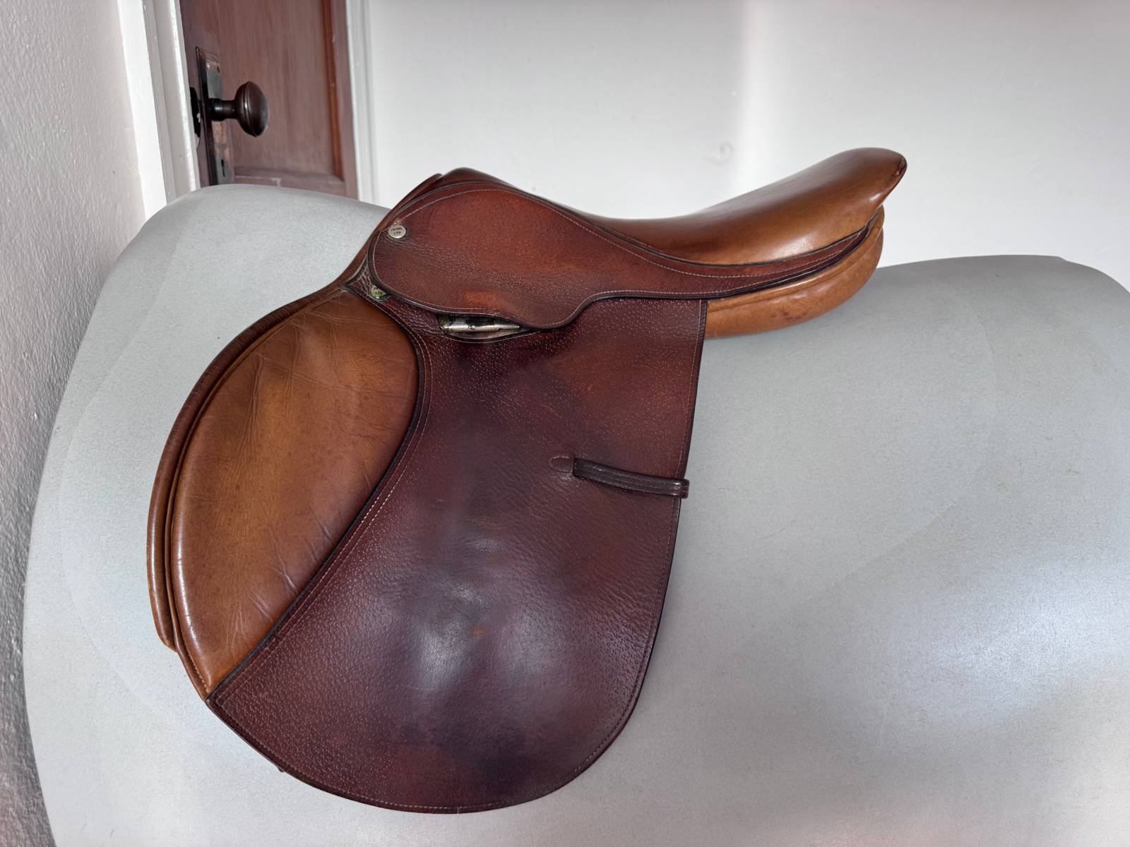 15.5” Beval Junior Child / Pony Saddle - RARE FIND!