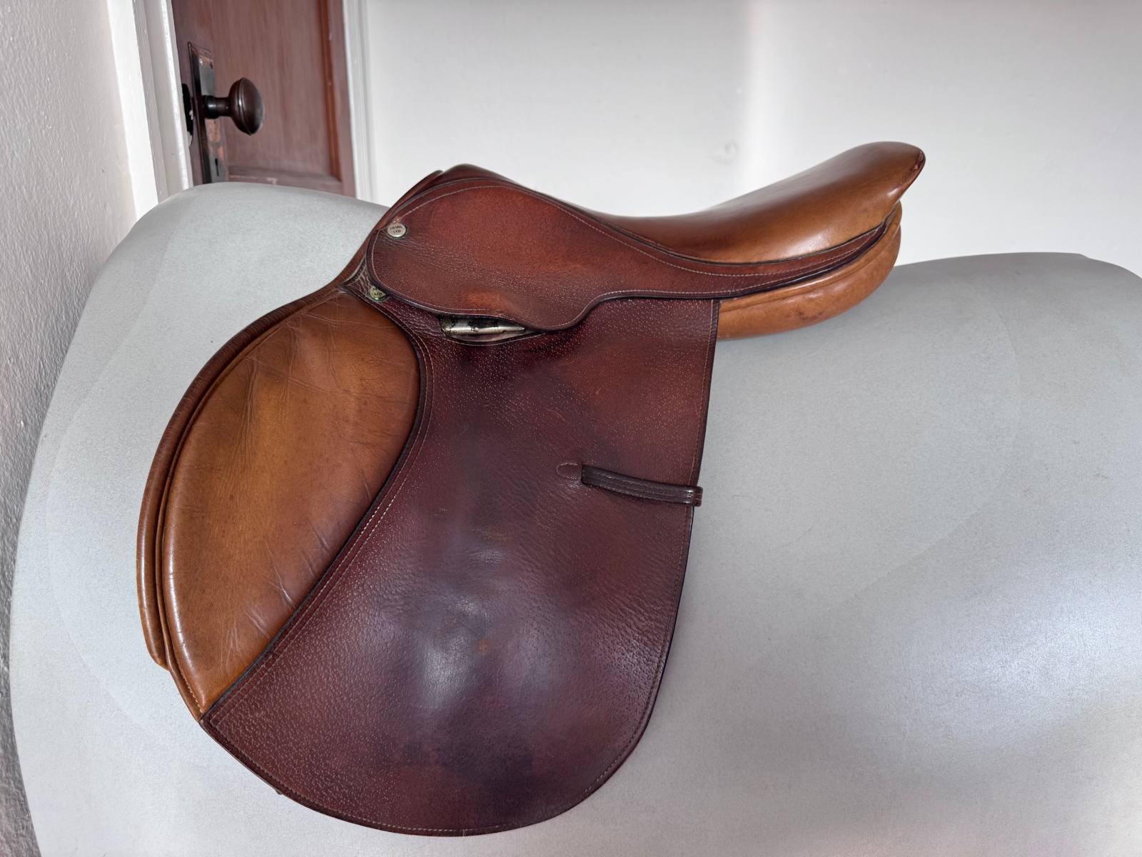 15.5” Beval Junior Child / Pony Saddle - RARE FIND!