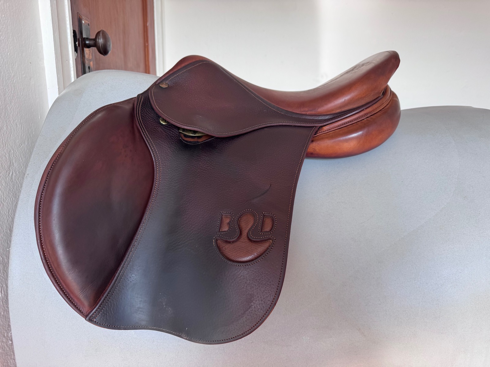 16.5" Bruno Delgrange Virtuose Saddle - 2015 - Grain / Calf - Gorgeous!