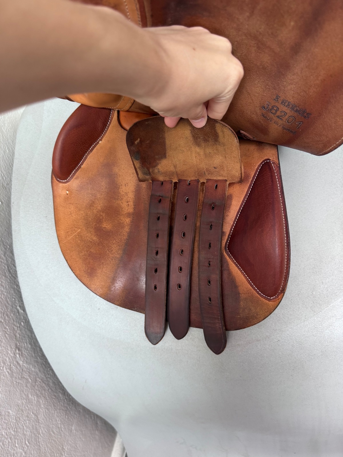 17.5" Hermes Oxer Saddle - Full Buffalo - Stunning Preowned Condition!