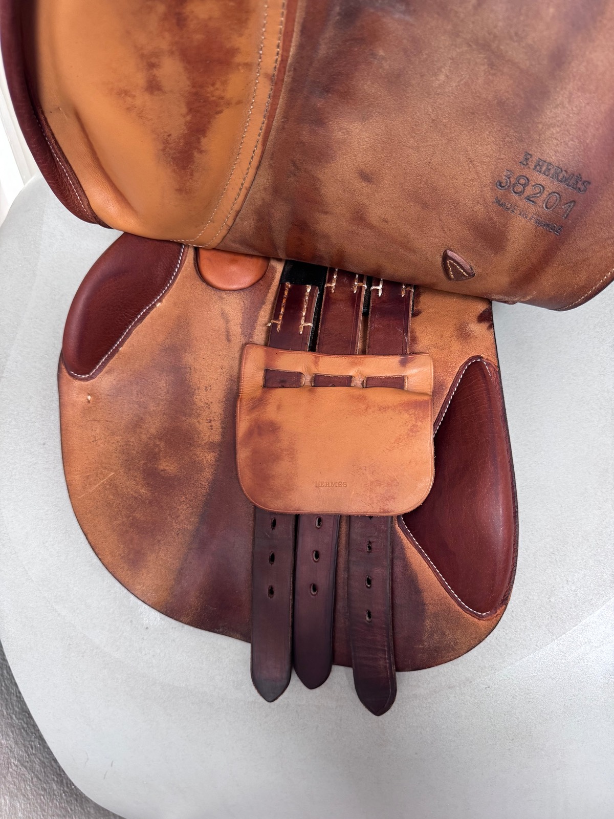17.5" Hermes Oxer Saddle - Full Buffalo - Stunning Preowned Condition!
