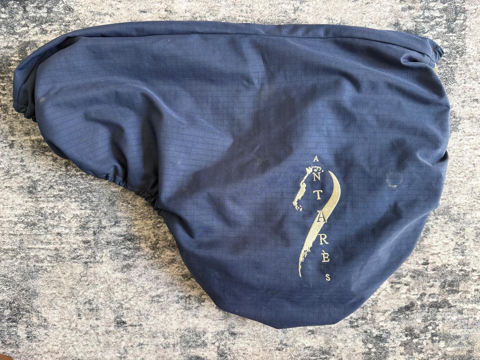Antares Saddle Cover (JUMP) for saddles 16.5" +