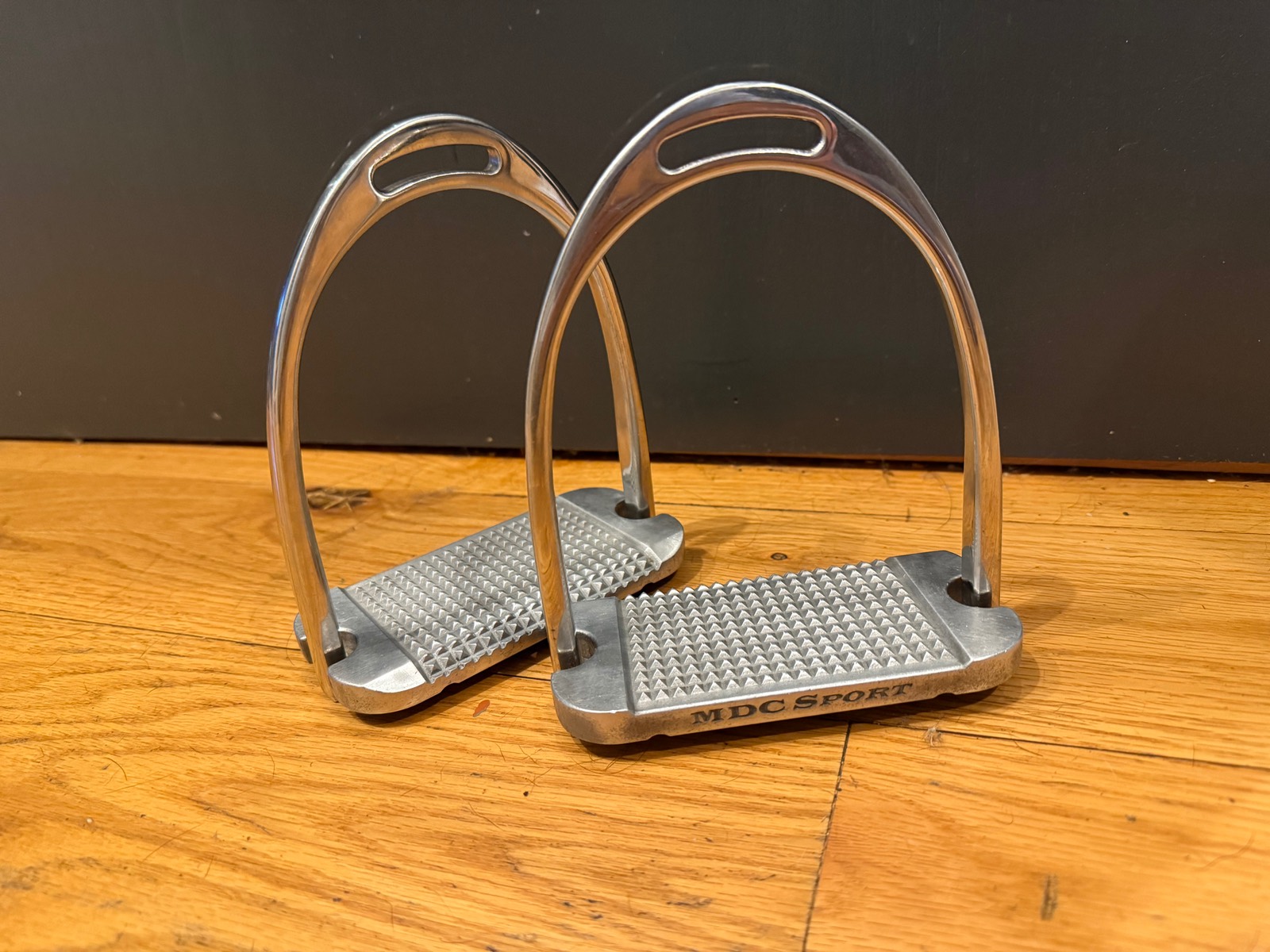 MDC Stirrup/Iron