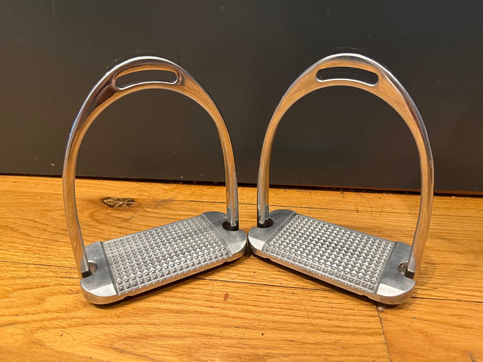 MDC Stirrup/Iron