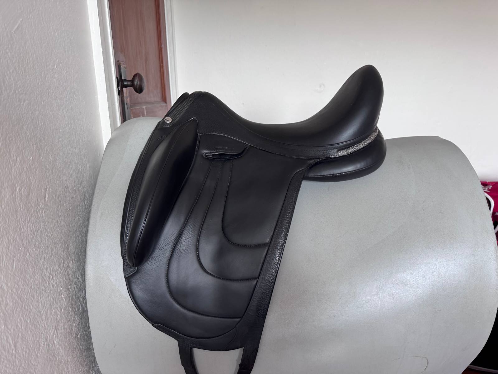 18" Devoucoux Makila Harmonie S Dressage Saddle - 2023 - 2A - Full Buffalo!
