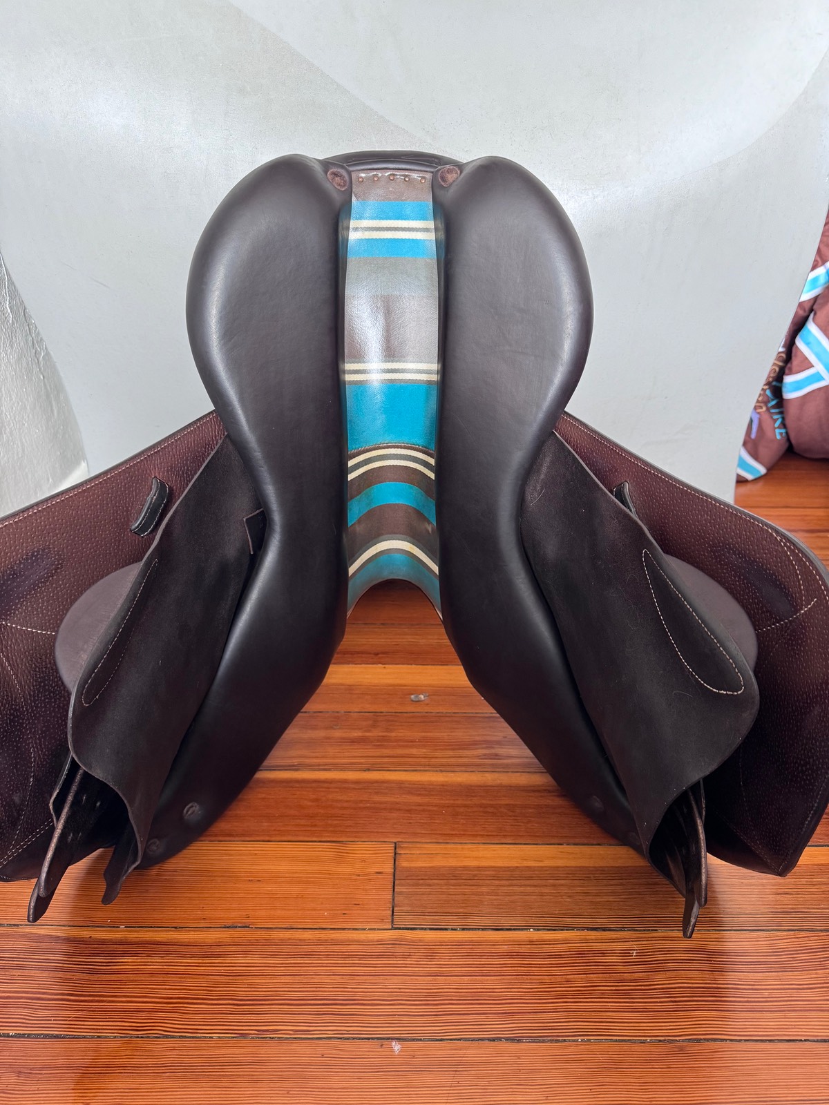 16.5" Voltaire Palm Beach PRO Saddle - 2022 - 1A - Full Buffalo - Second Skin!