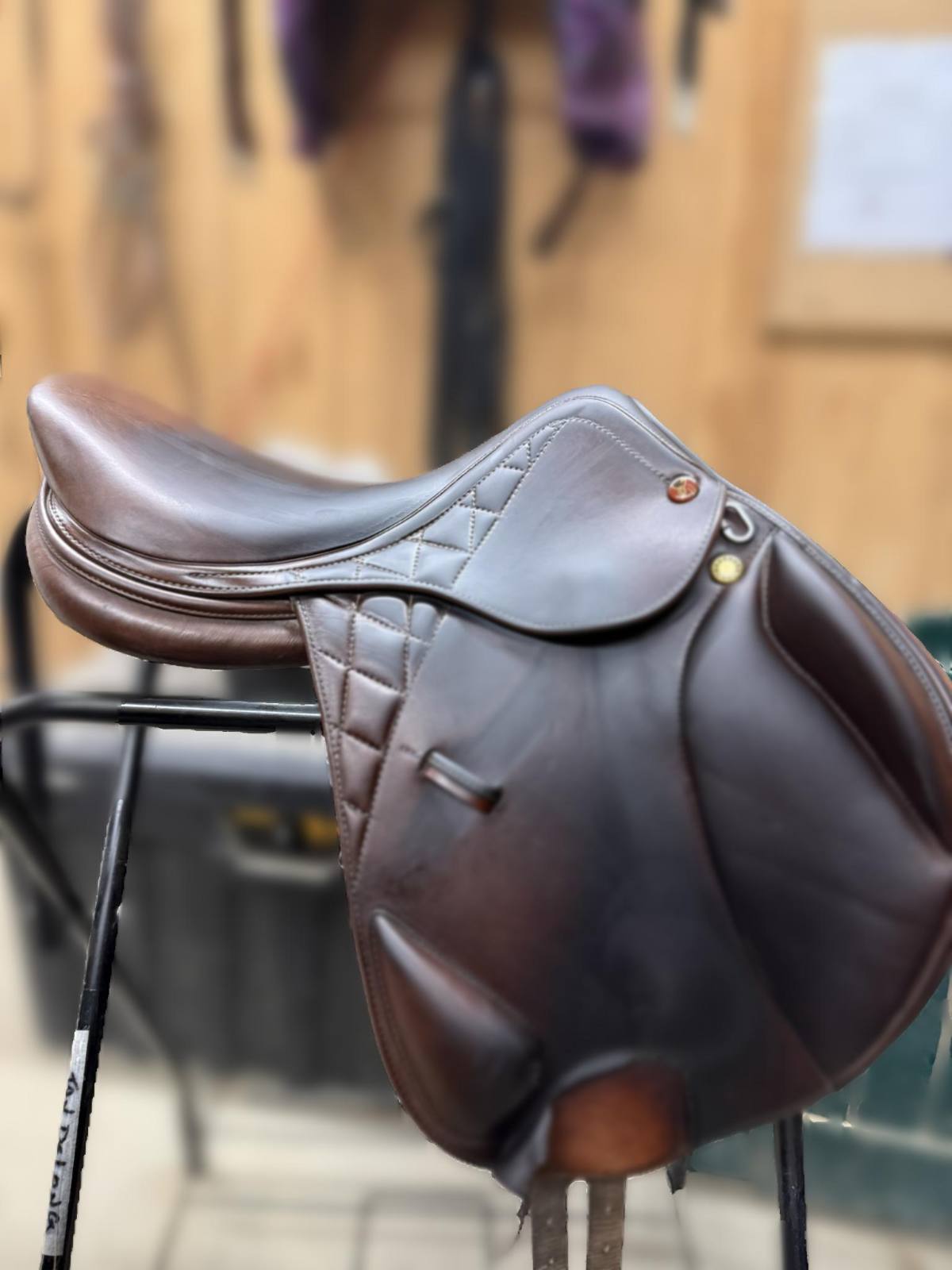 Prestige DX Monoflap Saddle – 17” / 32 Tree