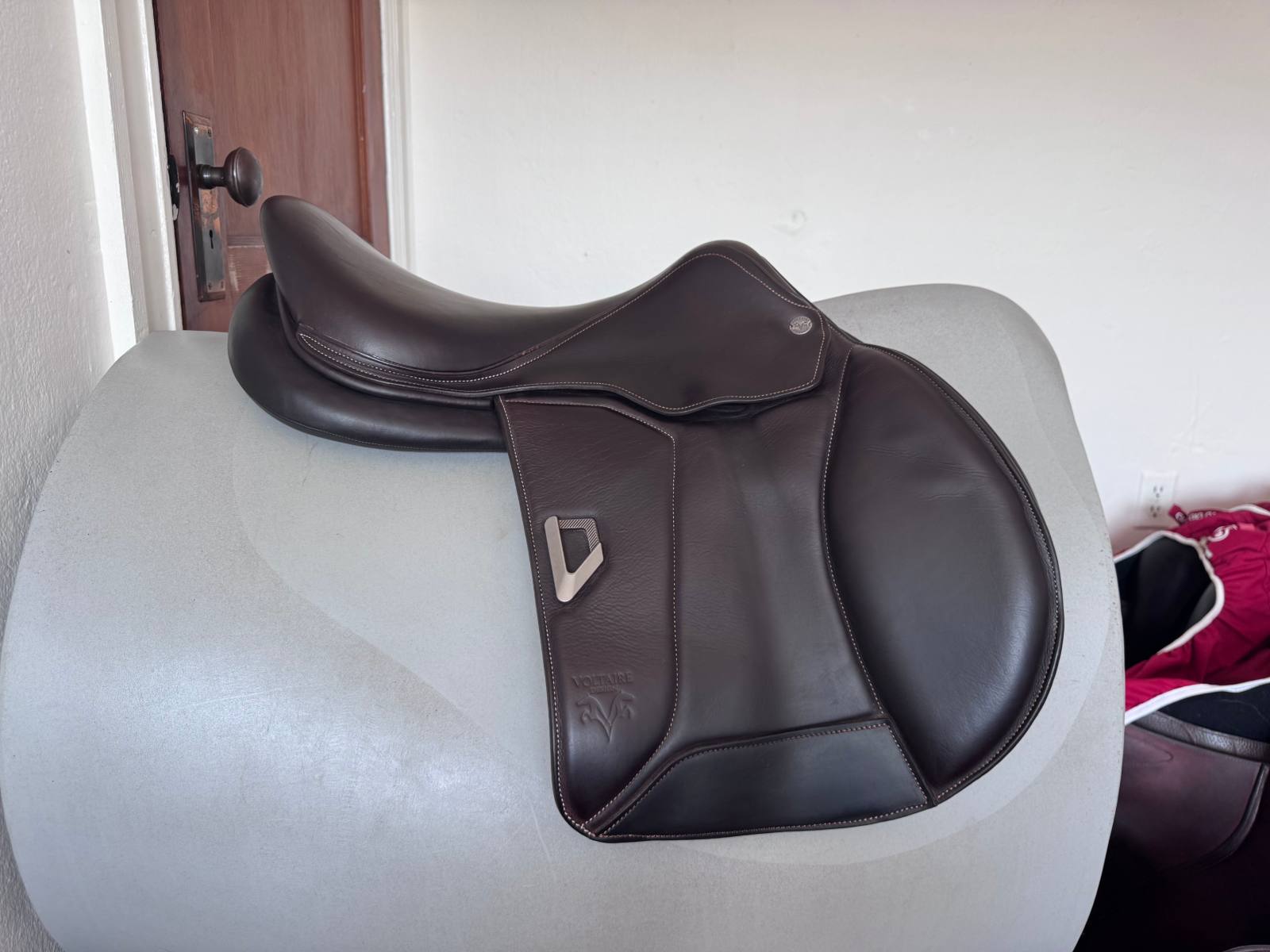 17.5" 2024 Voltaire Blue Infinite 3.0 ActiveFlex PRO Saddle - 2024 - 1A - Full Buffalo - MINT!