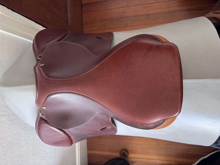 17” Pessoa Rodrigo Saddle - Classic Model - LIKE NEW!