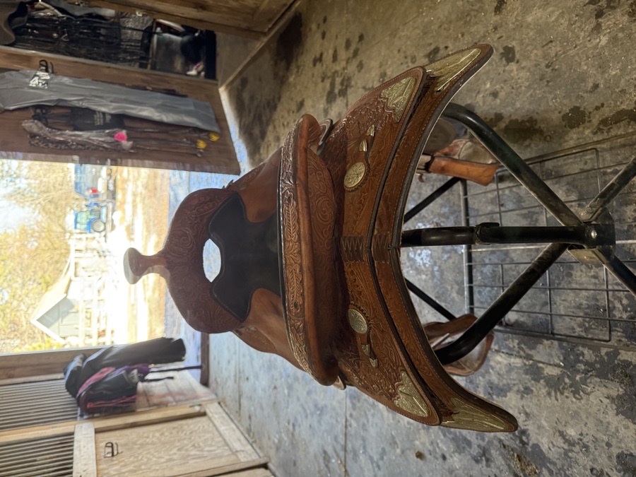 Circle Y Western Pleasure Saddle