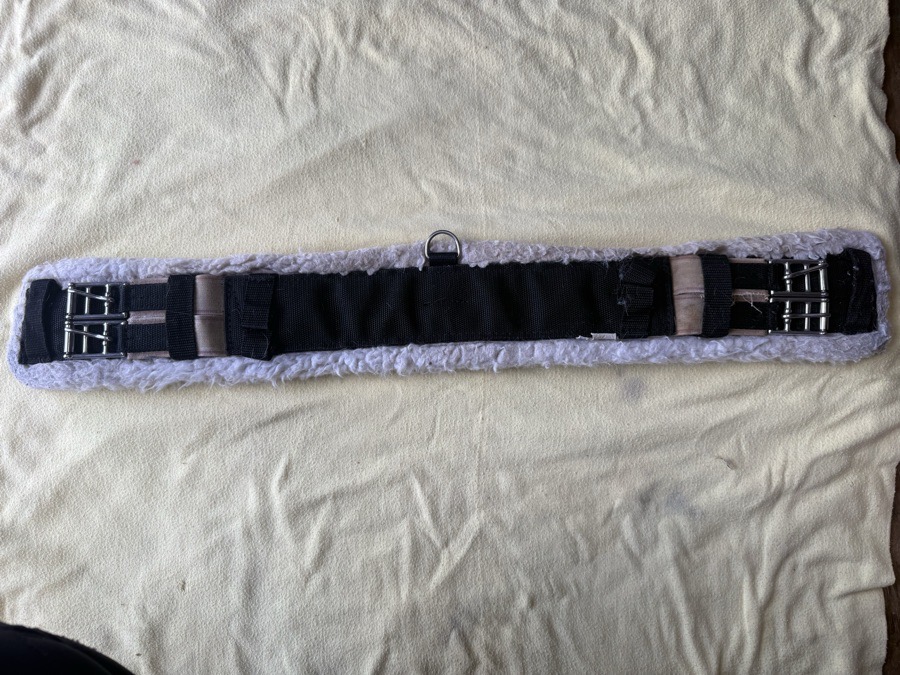 28” Toklat WoolBack Dressage Girth