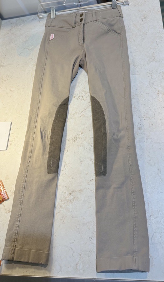 Trophy hunter Taylored sportsmen girls breeches 