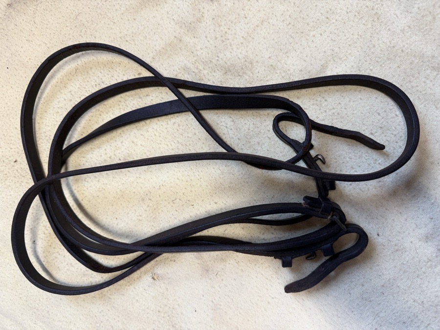 thin 55” brown curb reins