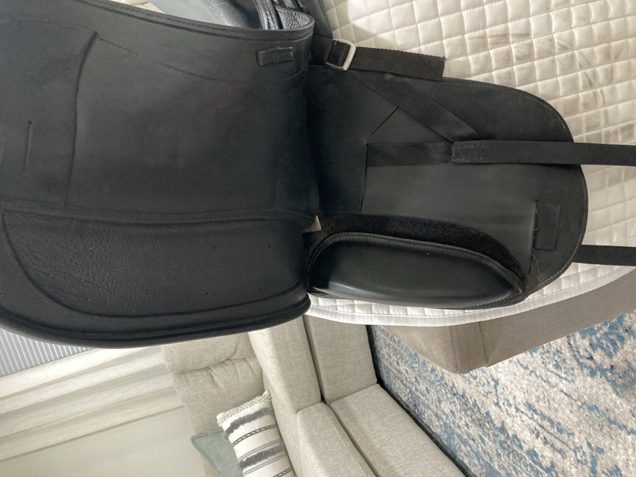 Schleese Infinity II 17.5” Dressage Saddle