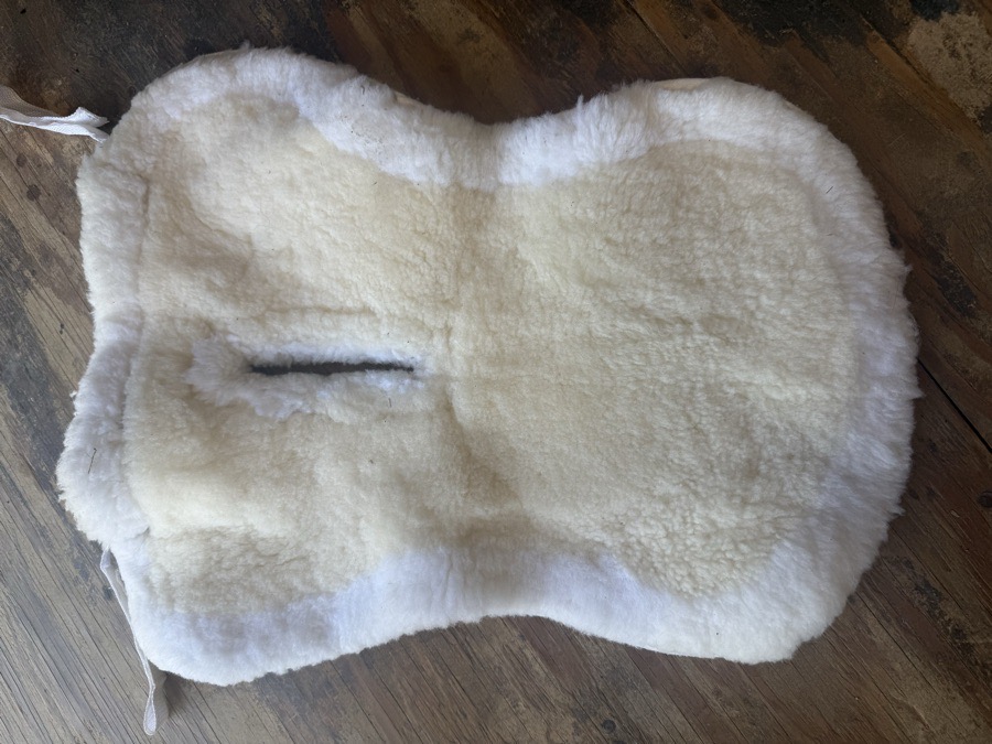 ovation sheepskin half pad