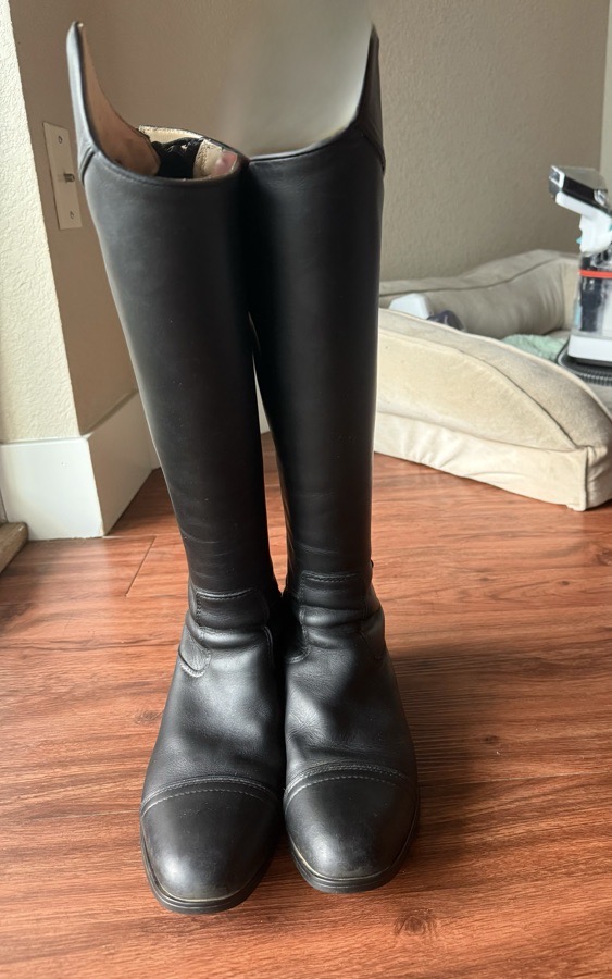 ARIAT Boots 7