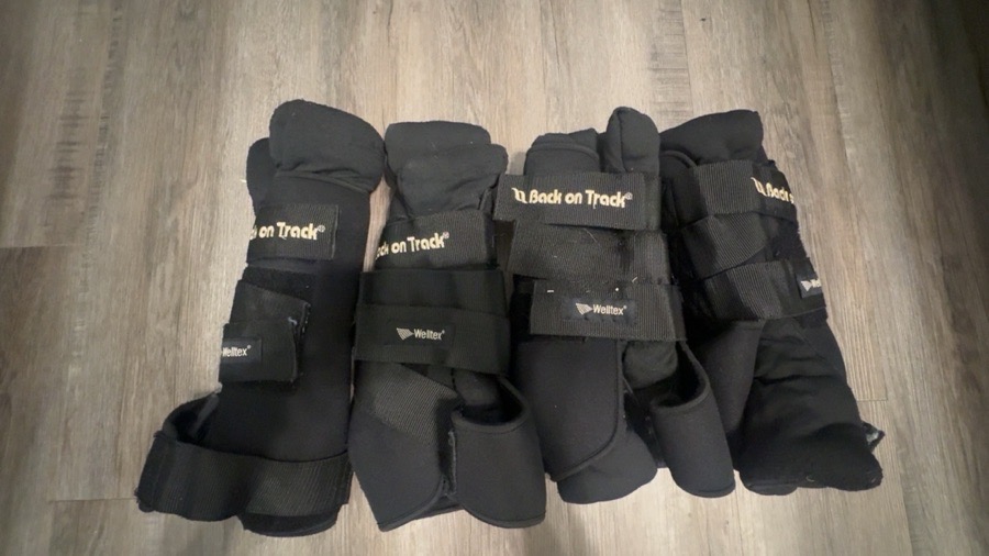 BACK ON TRACK Polo Wraps & Standing Wraps