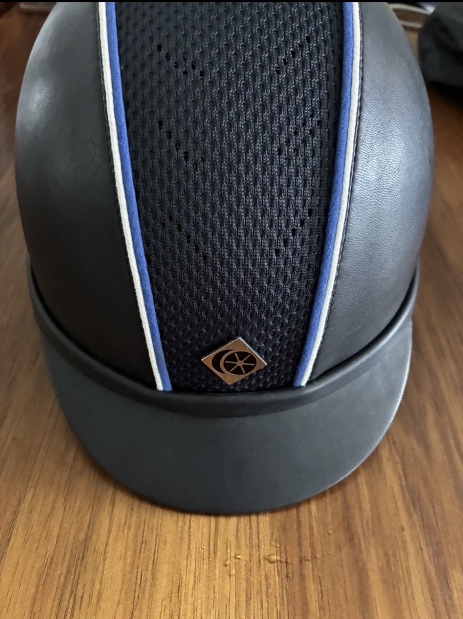 Charles Owen Leather AYR8 