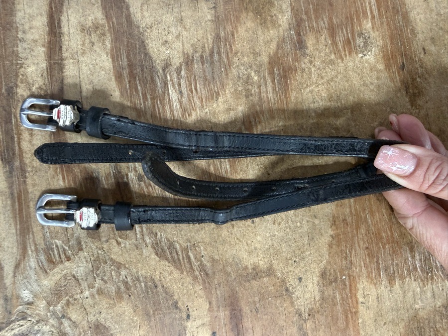 ”wine time” spur straps