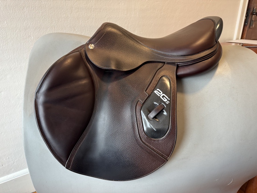17.5” 2022 CWD SE25 2Gs Saddle - 3C - Grain / Buffalo