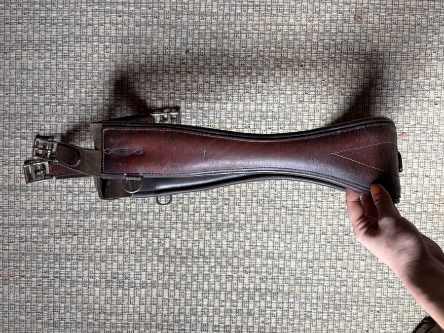 DOVER SADDLERY Leather Jumper Girth