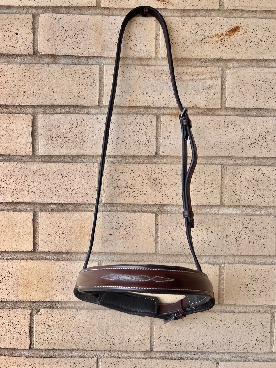 NWOT Red Barn by KL Select Hunter Fancy Stitched Crank Noseband