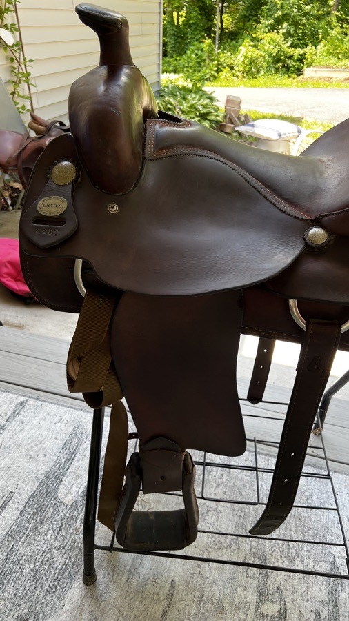 Crates Western Saddle 