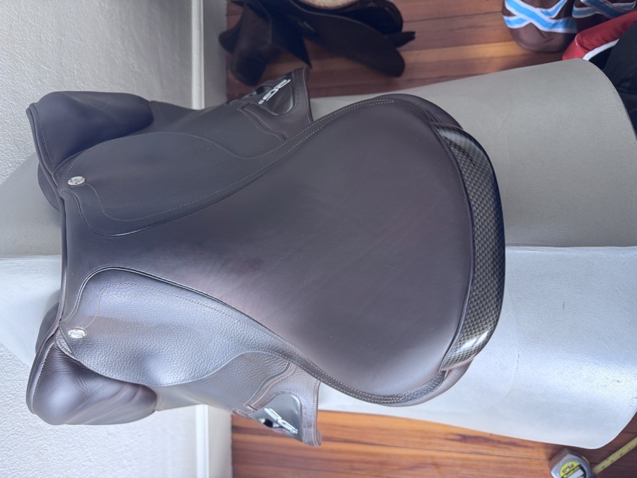 17” CWD SE25 2Gs Saddle - 2018 - 2C - Grained Buffalo