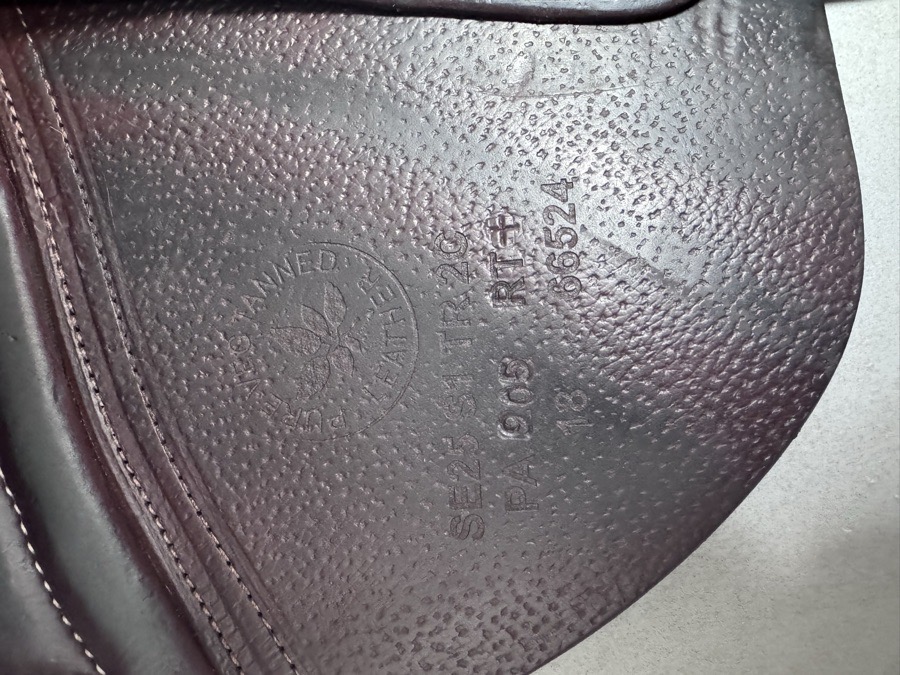 17” CWD SE25 2Gs Saddle - 2018 - 2C - Grained Buffalo