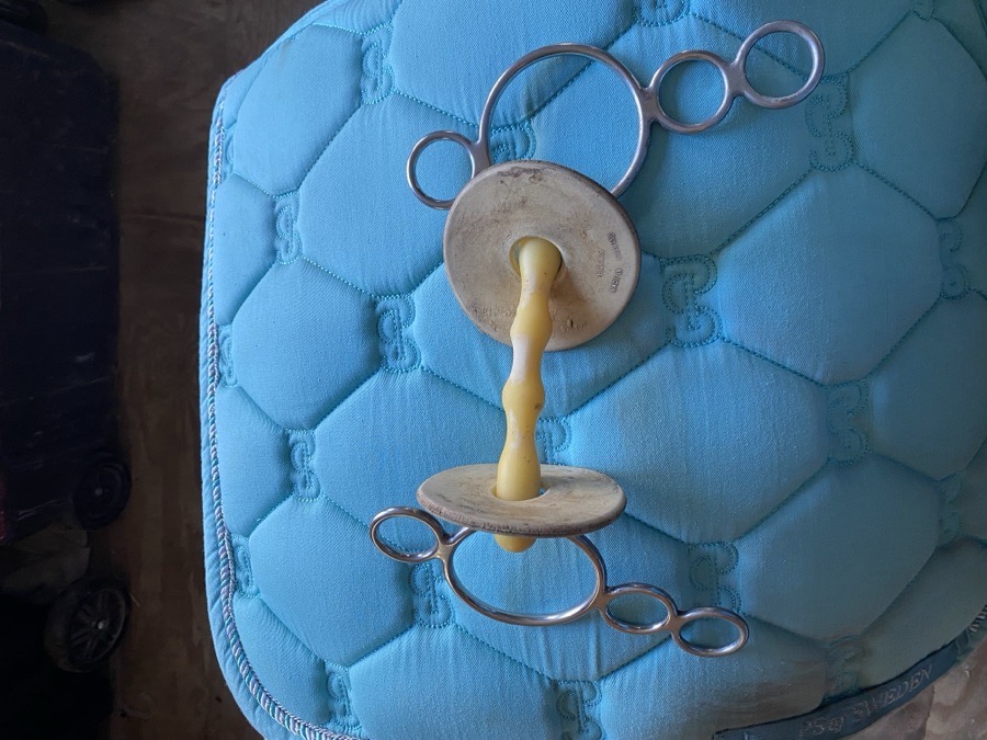 Happy mouth elavator bit