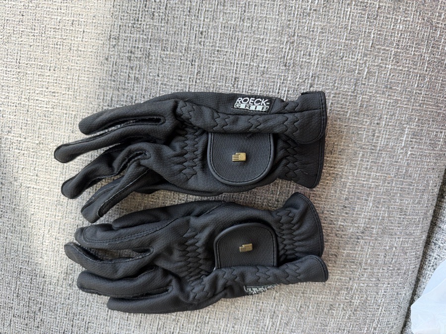 Roeckl For The Rider