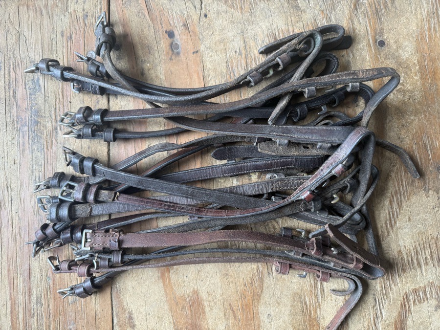 Lot of cheek pieces