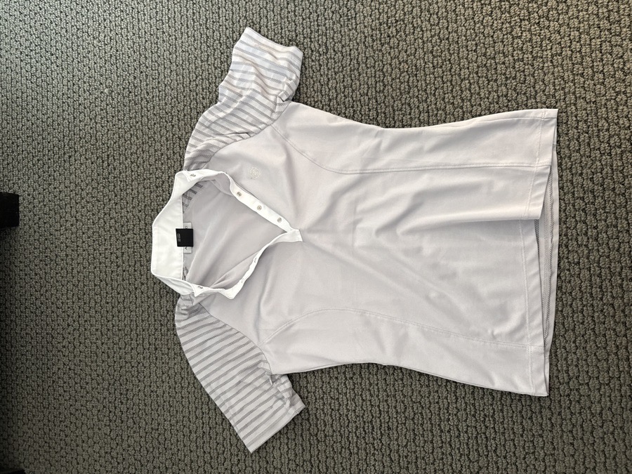 Size XS Ariat Show Shirt