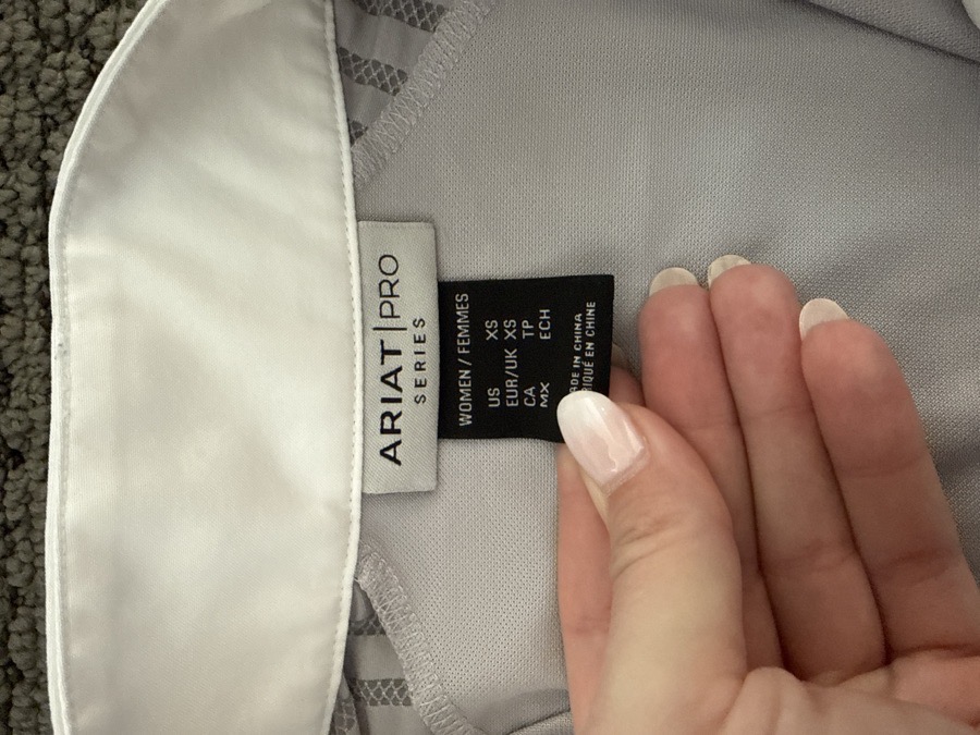 Size XS Ariat Show Shirt