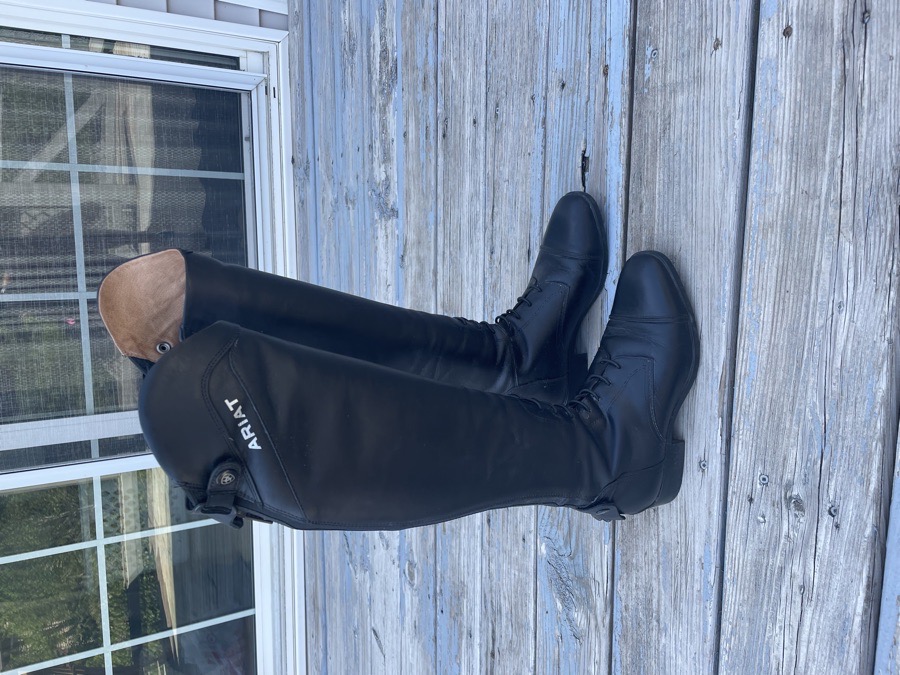 Ariat Palisade size 8