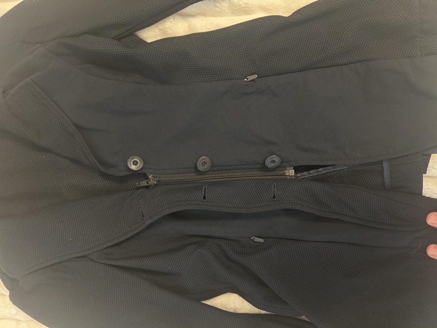 R.J. Classics women’s mesh show jacket