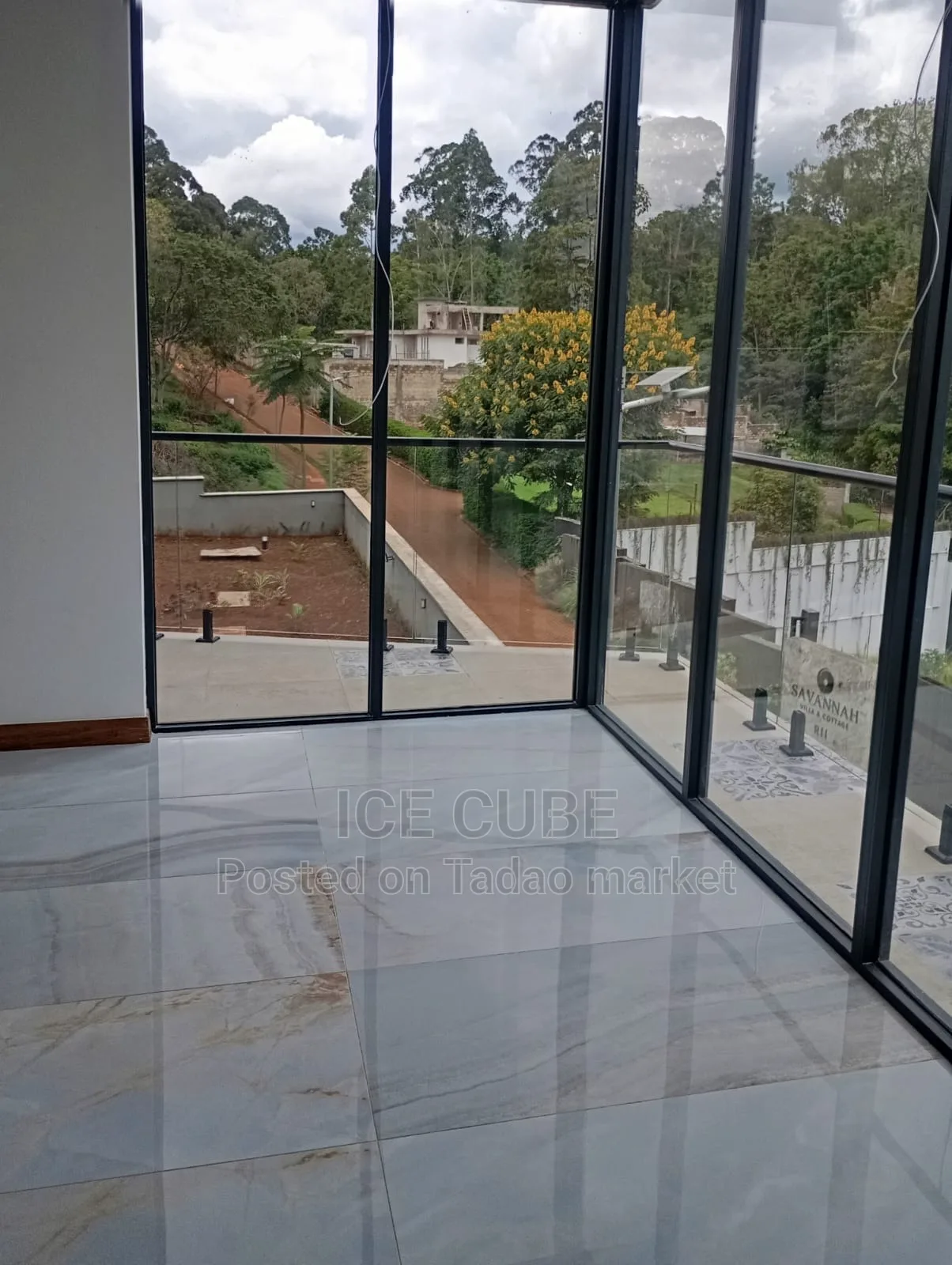 9 bedroom sq sitted on one acre plot 3
