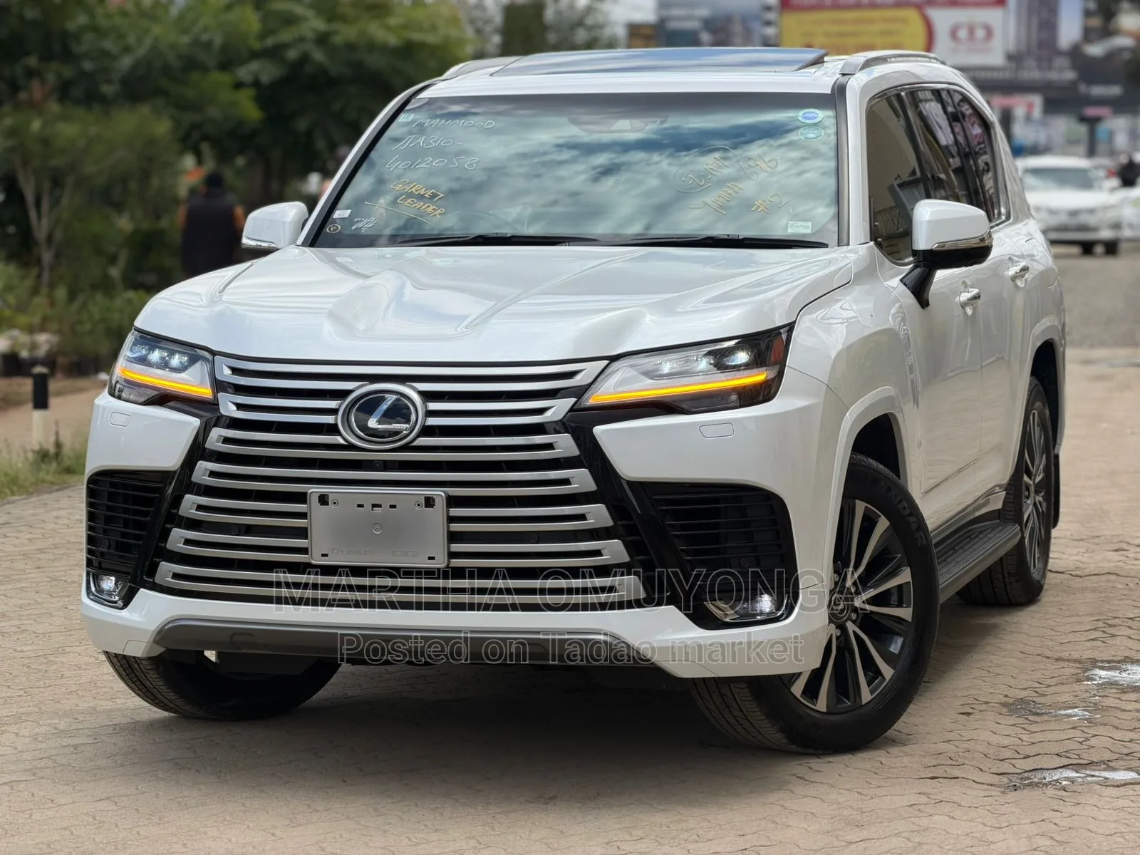 LEXUS LX