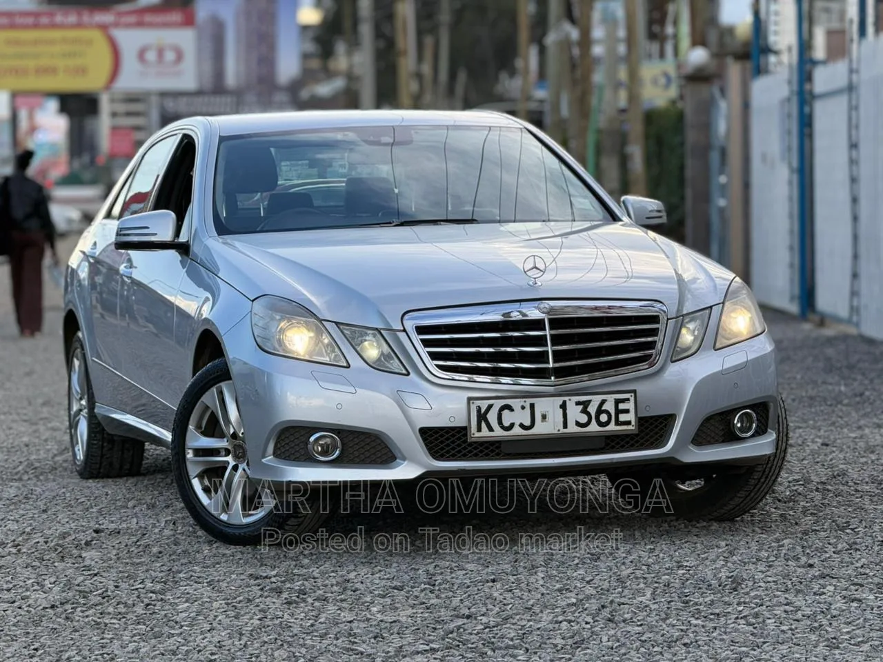 MERCEDES-BENZ E300 3