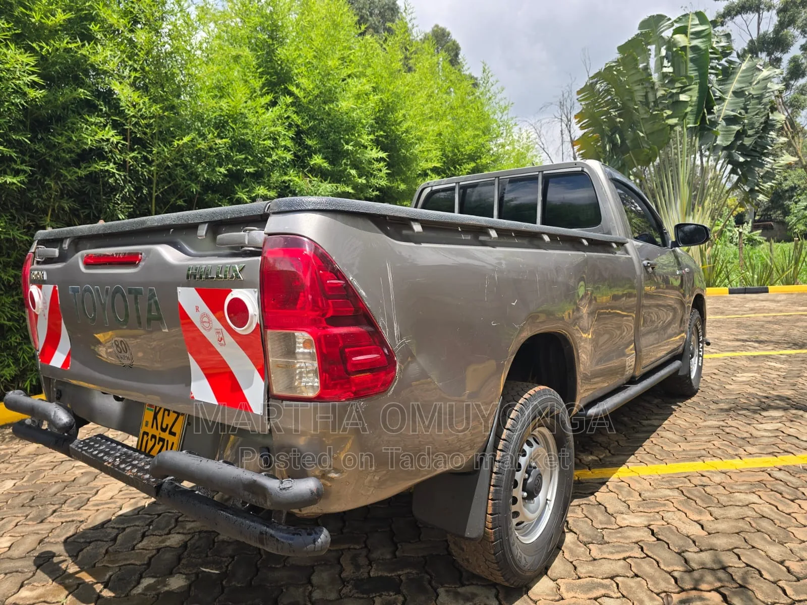 TOYOTA HILUX 3
