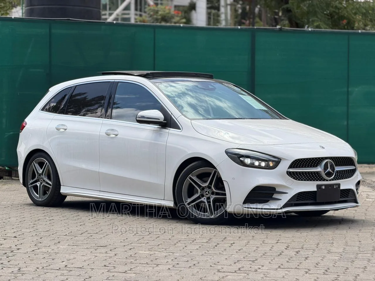 MERCEDES BENZ B180*🔥
